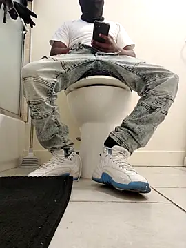 Snapshot of Annonymous607 chatting on October 4, 9:57 pm Annonymous607 online show from October 4, 9:57 pm