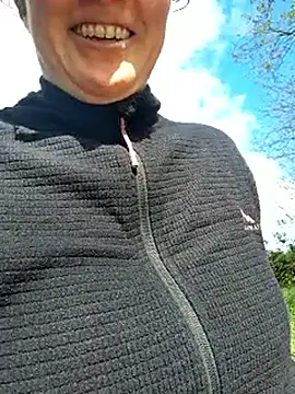 biboii online show from April 11, 11:25 am