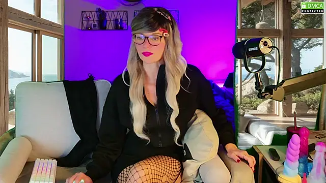 Kittychatte online show from September 13, 9:20 am