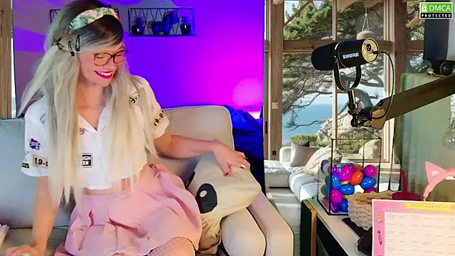 Kittychatte online show from October 5, 9:29 am