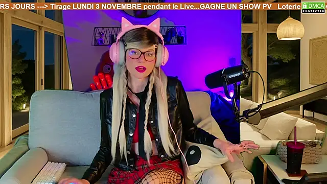 Kittychatte online show from November 3, 9:05 pm