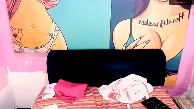 Snapshot of EroticDesiresxxx chatting on November 12, 9:47 pm EroticDesiresxxx online show from November 12, 9:47 pm