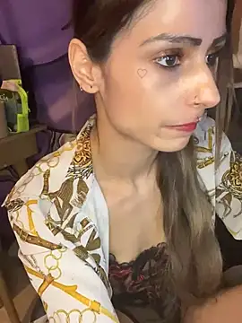 Snapshot of LaPetitechienne1 chatting on December 22, 12:50 am LaPetitechienne1 online show from December 22, 12:50 am