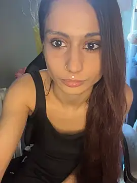 Snapshot of LaPetitechienne1 chatting on January 21, 8:19 am LaPetitechienne1 online show from January 21, 8:19 am