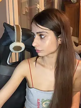 Snapshot of LaPetitechienne1 chatting on January 29, 3:04 pm LaPetitechienne1 online show from January 29, 3:04 pm