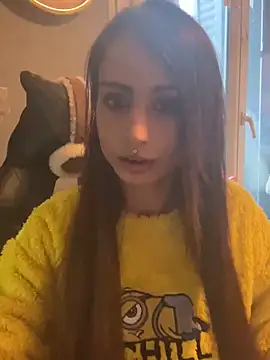 Snapshot of LaPetitechienne1 chatting on January 30, 8:11 am LaPetitechienne1 online show from January 30, 8:11 am