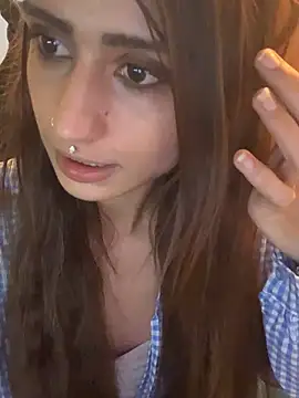 Snapshot of LaPetitechienne1 chatting on January 31, 4:06 pm LaPetitechienne1 online show from January 31, 4:06 pm