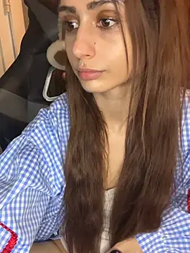 Snapshot of LaPetitechienne1 chatting on February 1, 2:02 pm LaPetitechienne1 online show from February 1, 2:02 pm