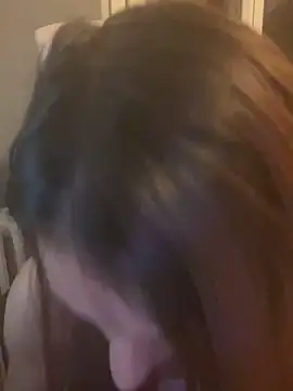 Snapshot of LaPetitechienne1 chatting on February 7, 9:04 pm LaPetitechienne1 online show from February 7, 9:04 pm