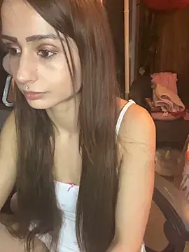 Snapshot of LaPetitechienne1 chatting on February 8, 4:14 pm LaPetitechienne1 online show from February 8, 4:14 pm