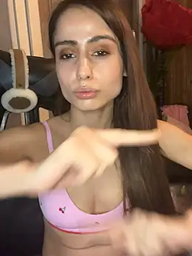 Snapshot of LaPetitechienne1 chatting on February 8, 7:16 pm LaPetitechienne1 online show from February 8, 7:16 pm