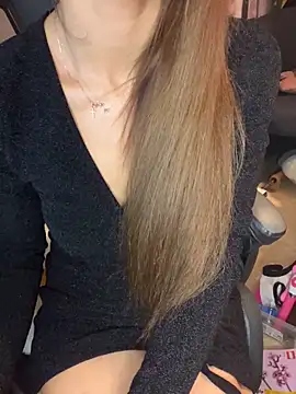 Snapshot of LaPetitechienne1 chatting on February 24, 11:52 pm LaPetitechienne1 online show from February 24, 11:52 pm