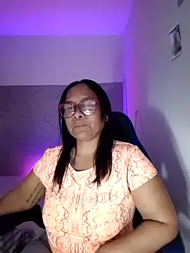 Snapshot of hannapasion chatting on October 16, 5:52 am hannapasion online show from October 16, 5:52 am