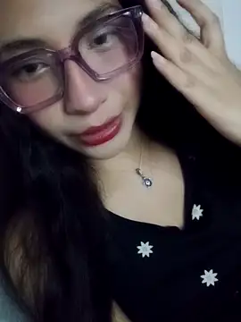 Snapshot of Umaru_uwu chatting on November 5, 8:14 am Umaru uwu online show from November 5, 8:14 am