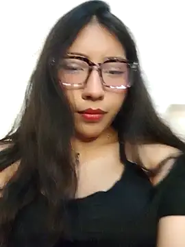 Snapshot of Umaru_uwu chatting on November 7, 8:36 am Umaru uwu online show from November 7, 8:36 am