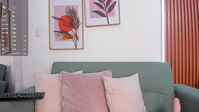 Snapshot of Madiison_Cooper chatting on March 13, 4:38 am Madiison Cooper online show from March 13, 4:38 am