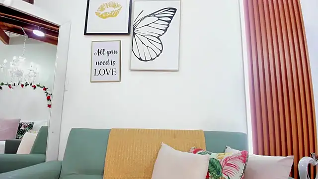 Snapshot of Madiison_Cooper chatting on September 22, 2:30 pm Madiison Cooper online show from September 22, 2:30 pm