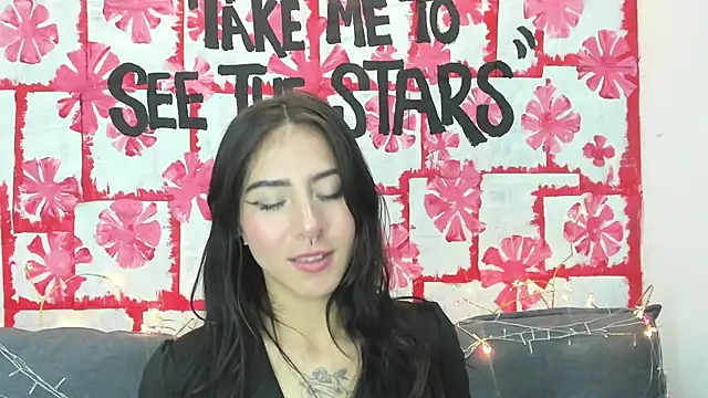 Snapshot of Mhelanny2 chatting on February 12, 6:08 am Mhelanny2 online show from February 12, 6:08 am