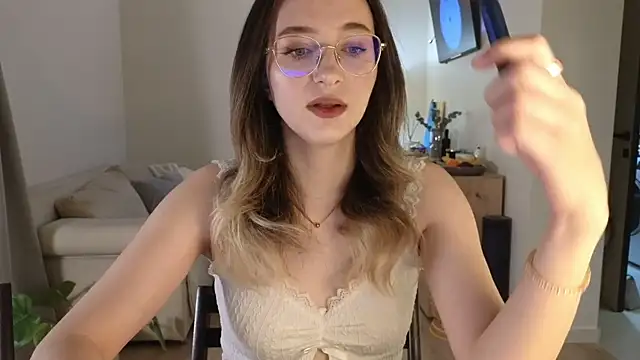 PassionAnn online show from April 18, 9:15 pm