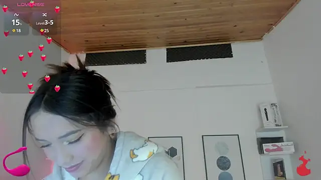 Snapshot of cristal__hot_1 chatting on January 19, 10:06 am cristal hot 1 online show from January 19, 10:06 am