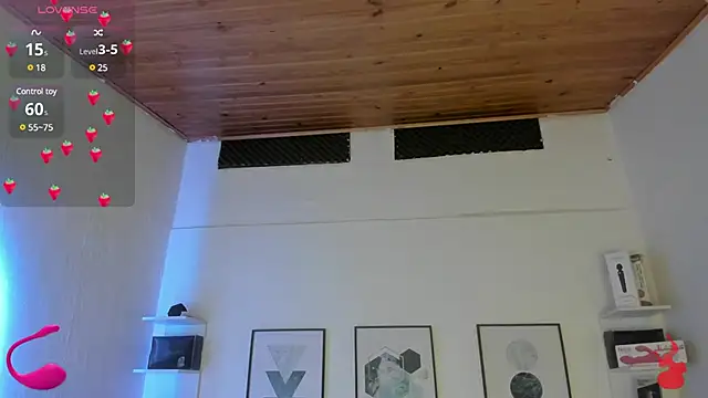 Snapshot of cristal__hot_1 chatting on January 21, 10:30 am cristal hot 1 online show from January 21, 10:30 am