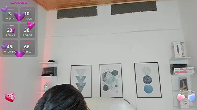 Snapshot of cristal__hot_1 chatting on February 4, 4:05 am cristal hot 1 online show from February 4, 4:05 am