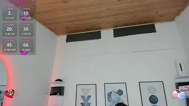 Snapshot of cristal__hot_1 chatting on February 9, 10:09 am cristal hot 1 online show from February 9, 10:09 am