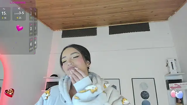 Snapshot of cristal__hot_1 chatting on February 10, 7:15 am cristal hot 1 online show from February 10, 7:15 am