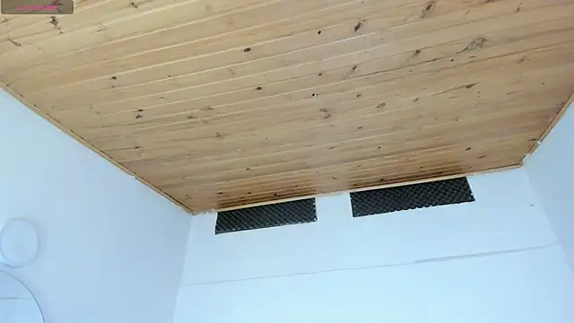 Snapshot of cristal__hot_1 chatting on February 15, 4:03 am cristal hot 1 online show from February 15, 4:03 am