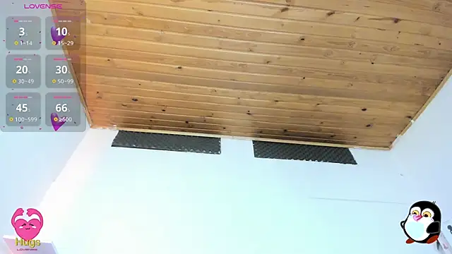 Snapshot of cristal__hot_1 chatting on February 15, 10:11 am cristal hot 1 online show from February 15, 10:11 am