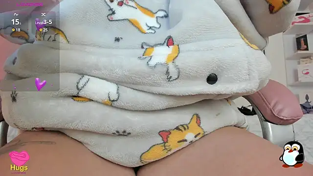 Snapshot of cristal__hot_1 chatting on February 18, 4:04 am cristal hot 1 online show from February 18, 4:04 am