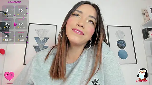 Snapshot of cristal__hot_1 chatting on February 21, 7:12 am cristal hot 1 online show from February 21, 7:12 am