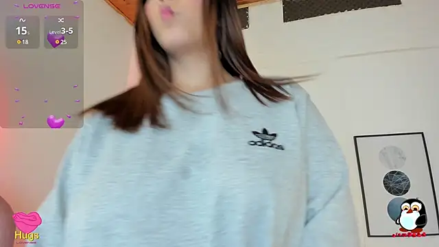 Snapshot of cristal__hot_1 chatting on February 21, 1:22 pm cristal hot 1 online show from February 21, 1:22 pm