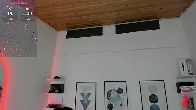 Snapshot of cristal__hot_1 chatting on March 15, 10:13 am cristal hot 1 online show from March 15, 10:13 am