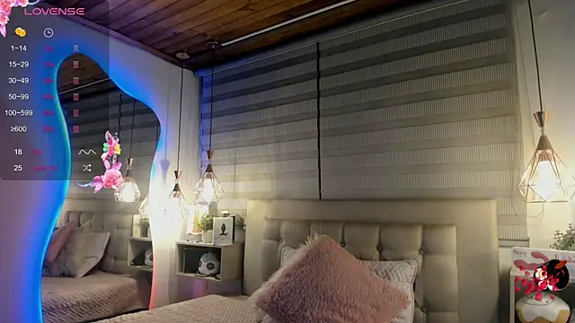 Snapshot of cristal__hot_1 chatting on October 29, 6:48 am cristal hot 1 online show from October 29, 6:48 am