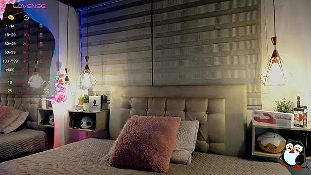 Snapshot of cristal__hot_1 chatting on November 8, 5:07 am cristal hot 1 online show from November 8, 5:07 am