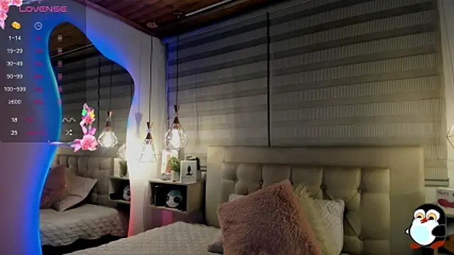 Snapshot of cristal__hot_1 chatting on November 14, 5:06 am cristal hot 1 online show from November 14, 5:06 am