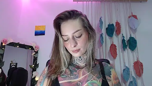 Snapshot of agatha_ink3 chatting on February 8, 4:47 am agatha ink3 online show from February 8, 4:47 am