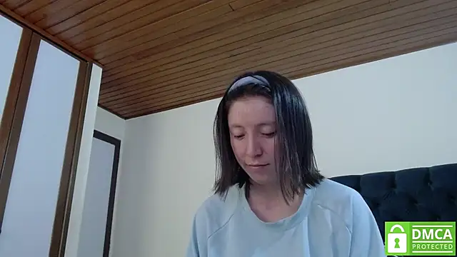 Sophi Cute online show from January 3, 7:29 pm