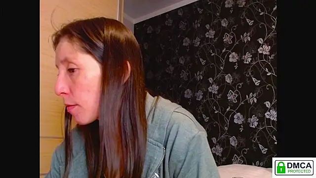 Sophi Cute online show from January 6, 12:42 pm