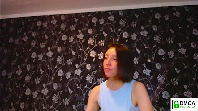 Sophi Cute online show from May 12, 1:08 pm
