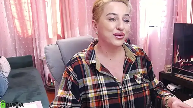 Snapshot of CarrieLoveX chatting on January 27, 12:48 pm CarrieLoveX online show from January 27, 12:48 pm