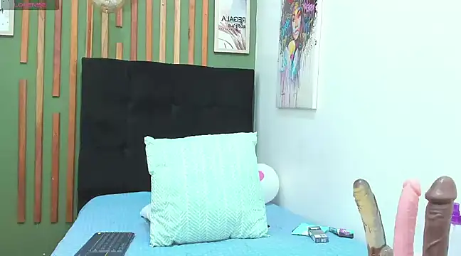 Snapshot of RebeccaSexx chatting on February 26, 1:21 am RebeccaSexx online show from February 26, 1:21 am