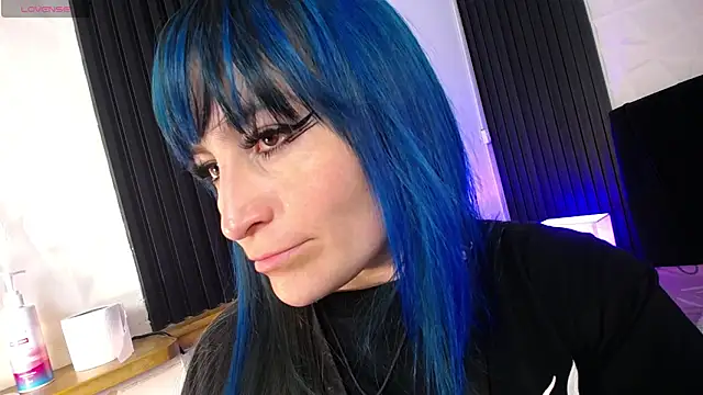 alicia moom online show from January 17, 10:45 pm