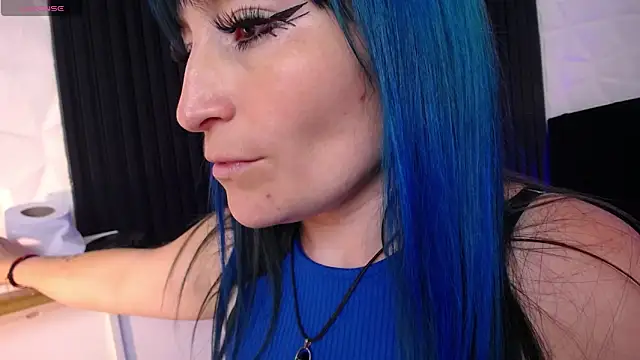 alicia moom online show from March 4, 8:16 pm