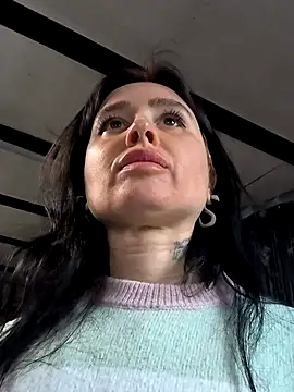 Snapshot of KikiXRed chatting on March 19, 3:19 pm KikiXRed online show from March 19, 3:19 pm