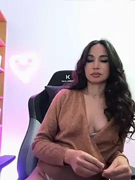 Snapshot of Naughty-Jessie chatting on November 15, 9:54 pm Naughty-Jessie online show from November 15, 9:54 pm