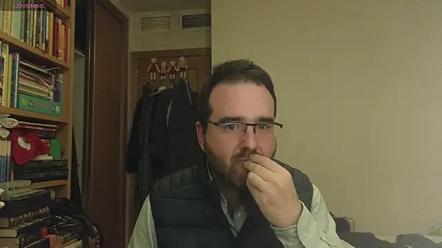 curiosillo83 online show from March 10, 5:18 pm