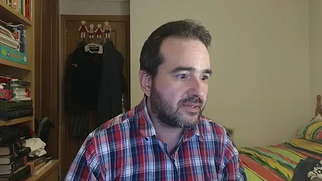 curiosillo83 online show from June 1, 2:30 pm