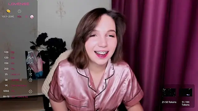 KindHazelHere  online show from February 14, 12:14 pm